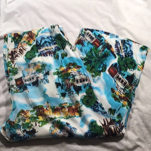 CHICO’S plus size capris - Picture 2 of 9